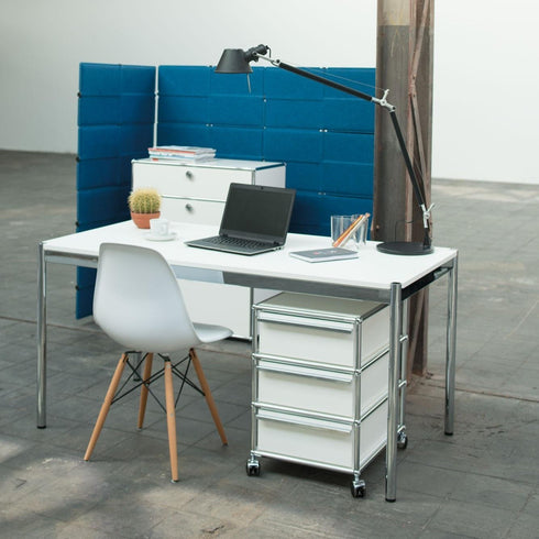 Cadeira Eames em Plástico DSW / Ácer Dourado
